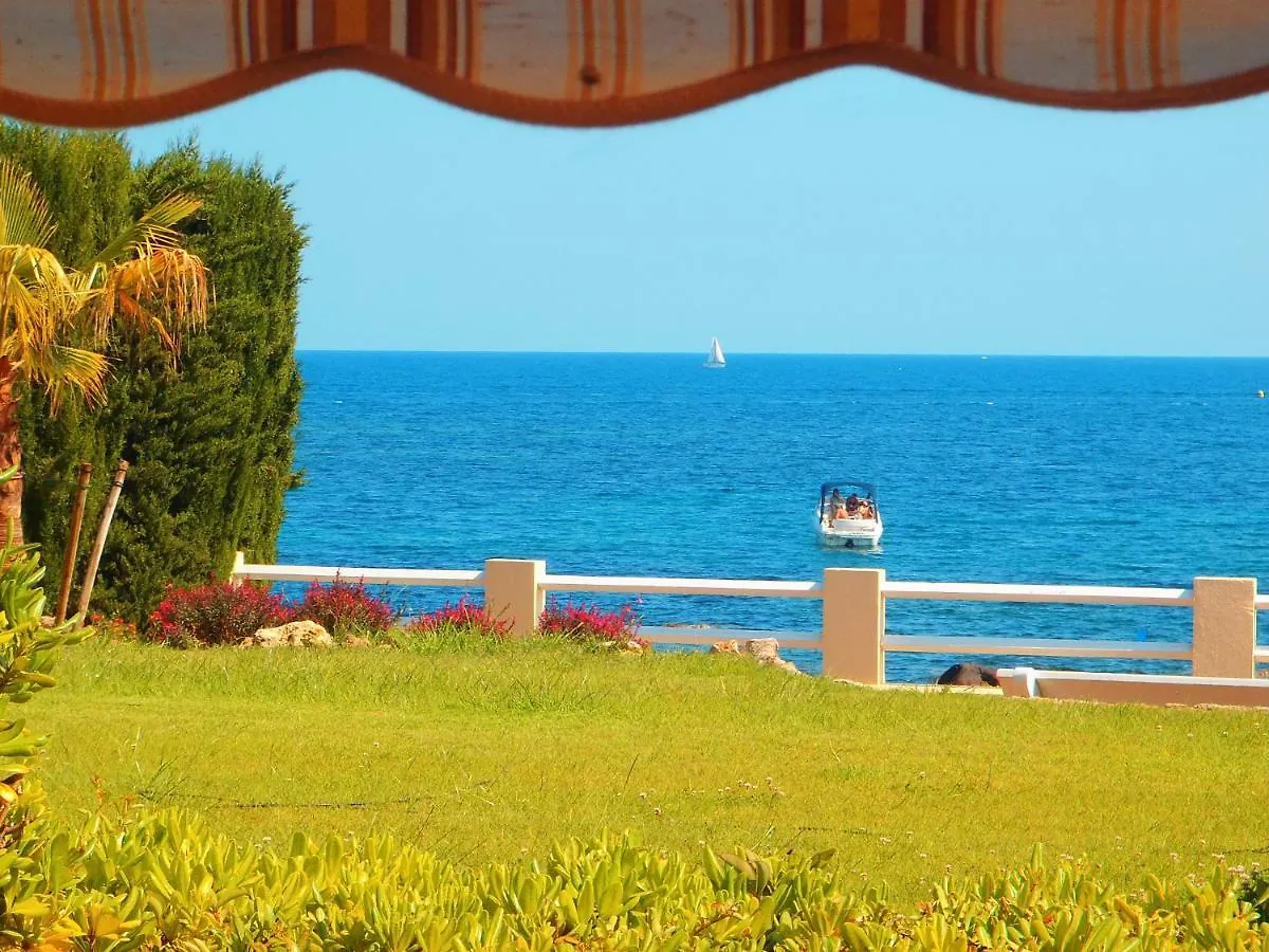 studio pieds dans l'eau Saint-Raphaël Appartement